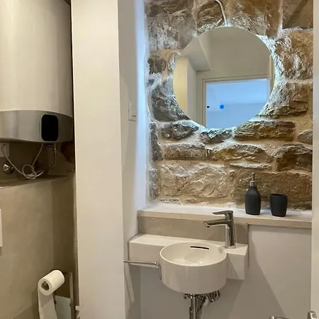 Art Heritage Apartment *